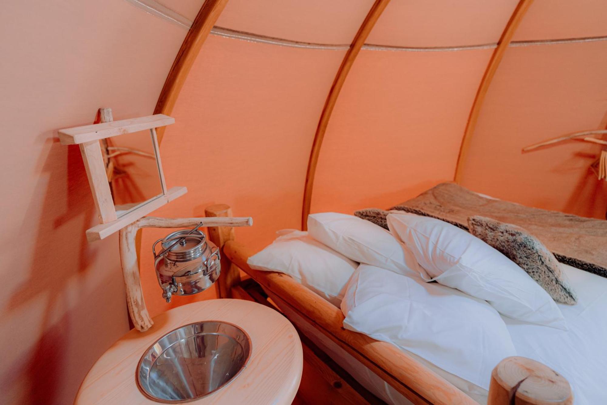 Altipik - Lodges Insolites Mont-Saxonnex Екстер'єр фото